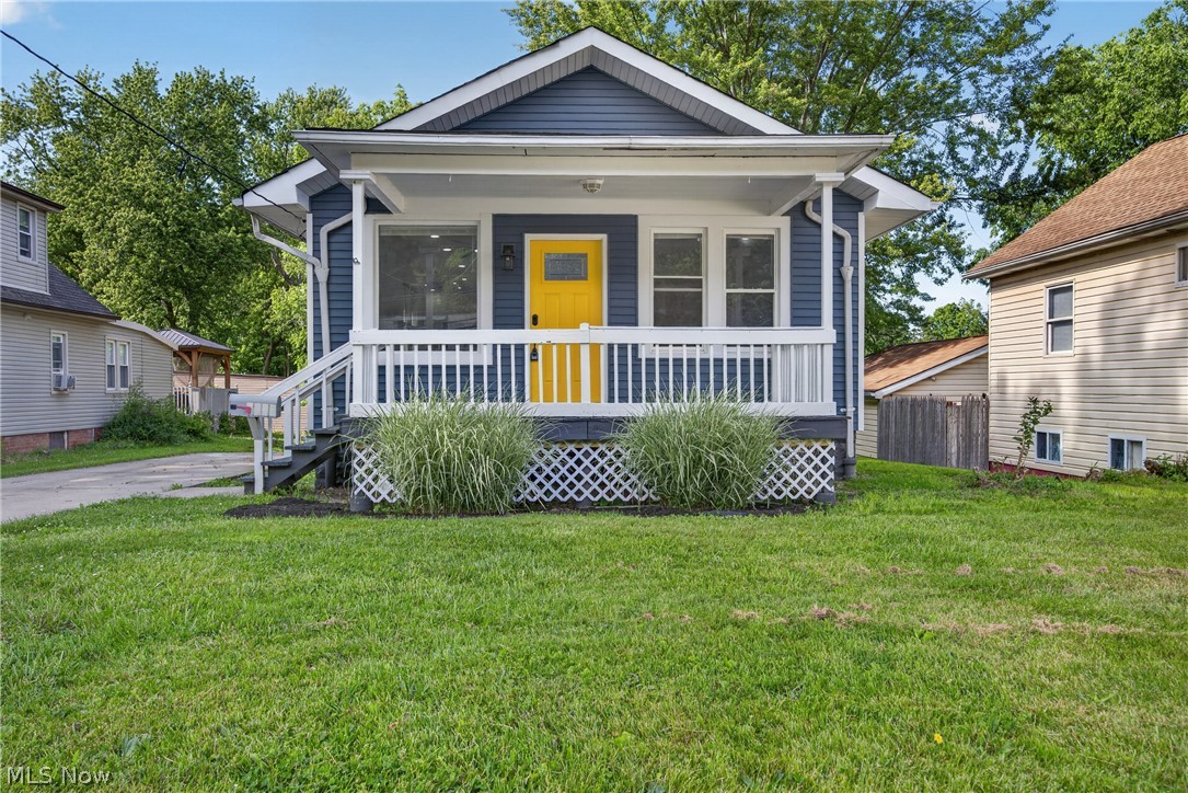 3226 W Ridgewood Drive