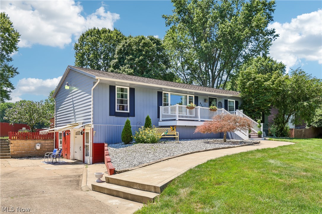6109 N Oval Road Property Photo 4