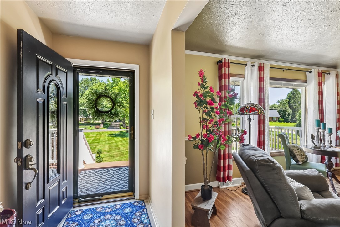 6109 N Oval Road Property Photo 8