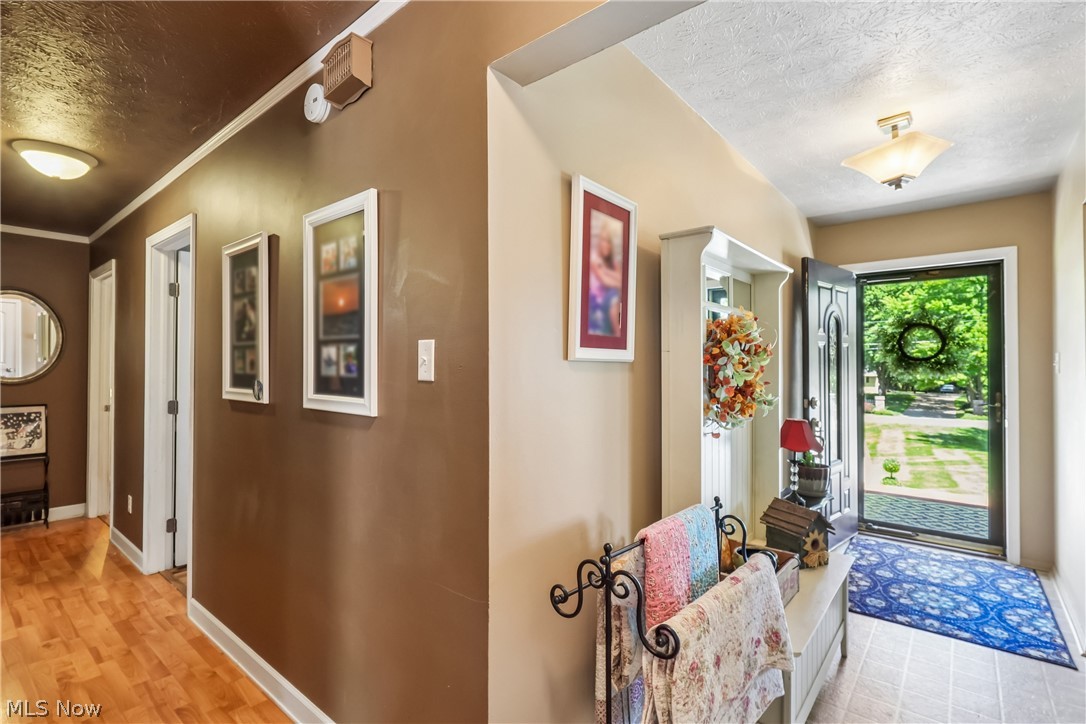 6109 N Oval Road Property Photo 9
