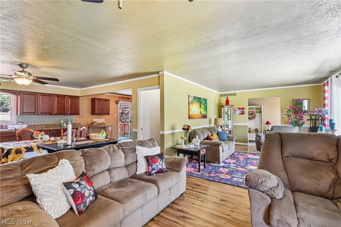 6109 N Oval Road Property Photo 14