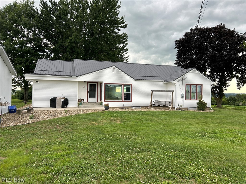 6239 Millersburg Road Property Photo 1