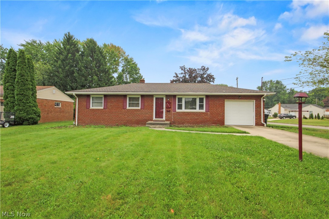 945 Larkridge Avenue Property Photo 2