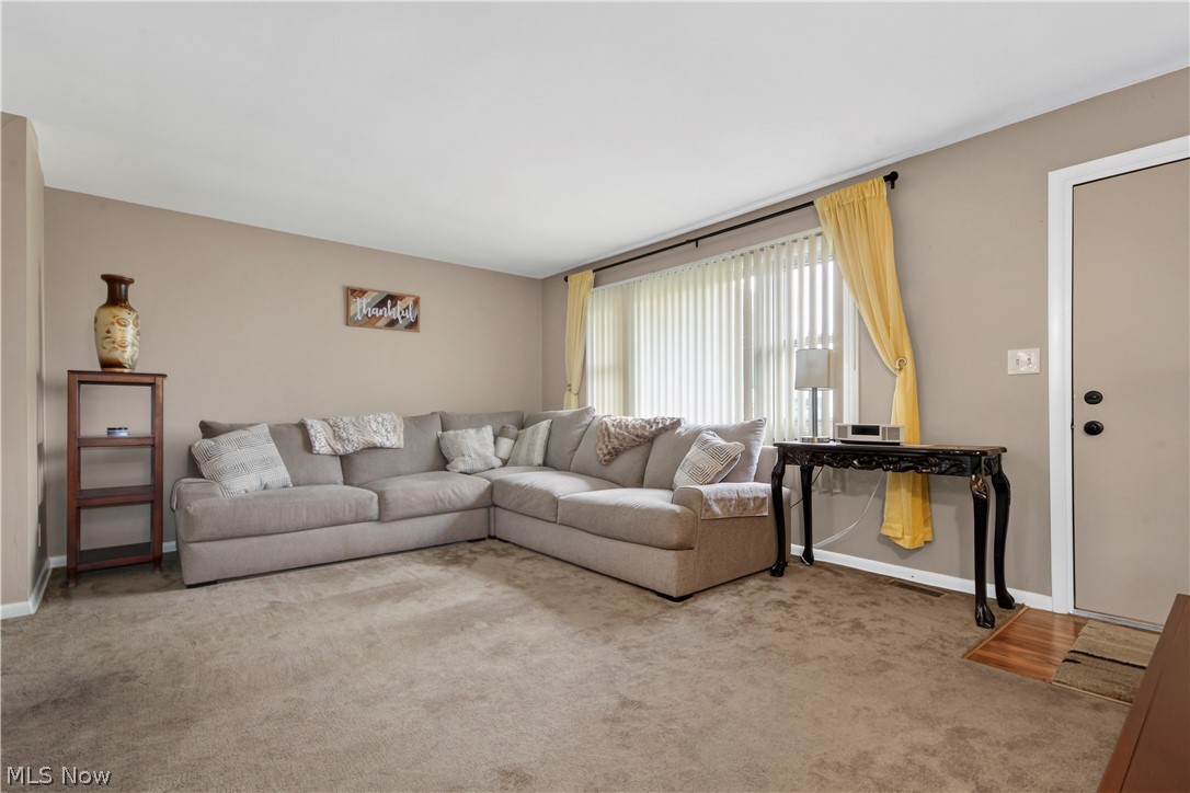 945 Larkridge Avenue Property Photo 6