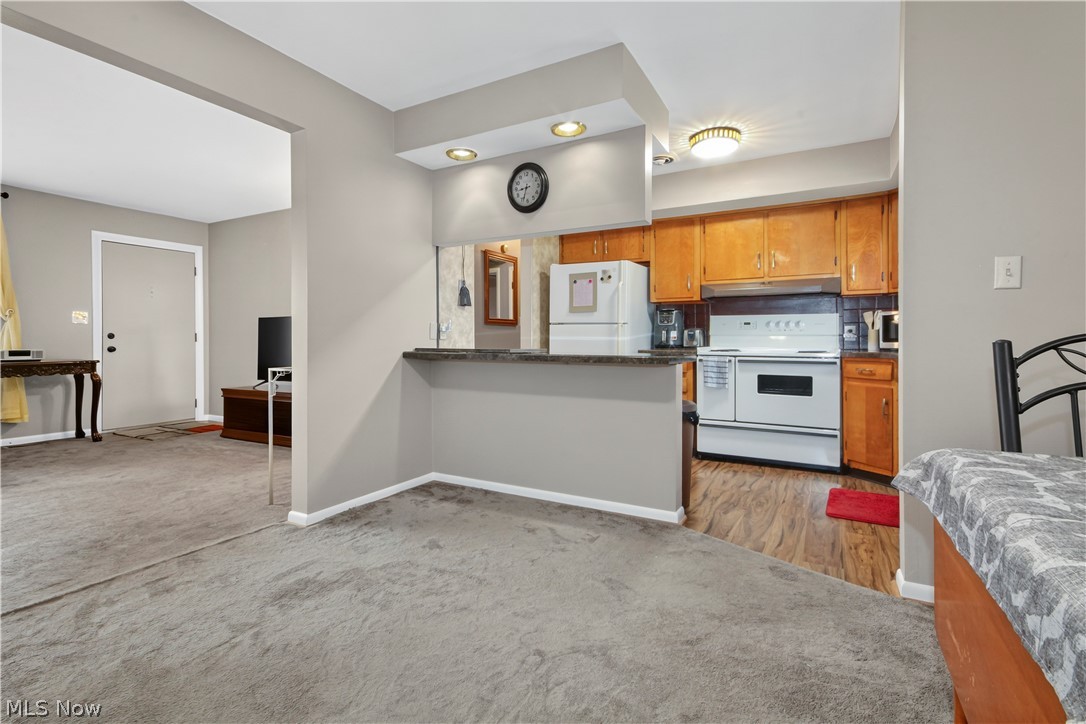 945 Larkridge Avenue Property Photo 10