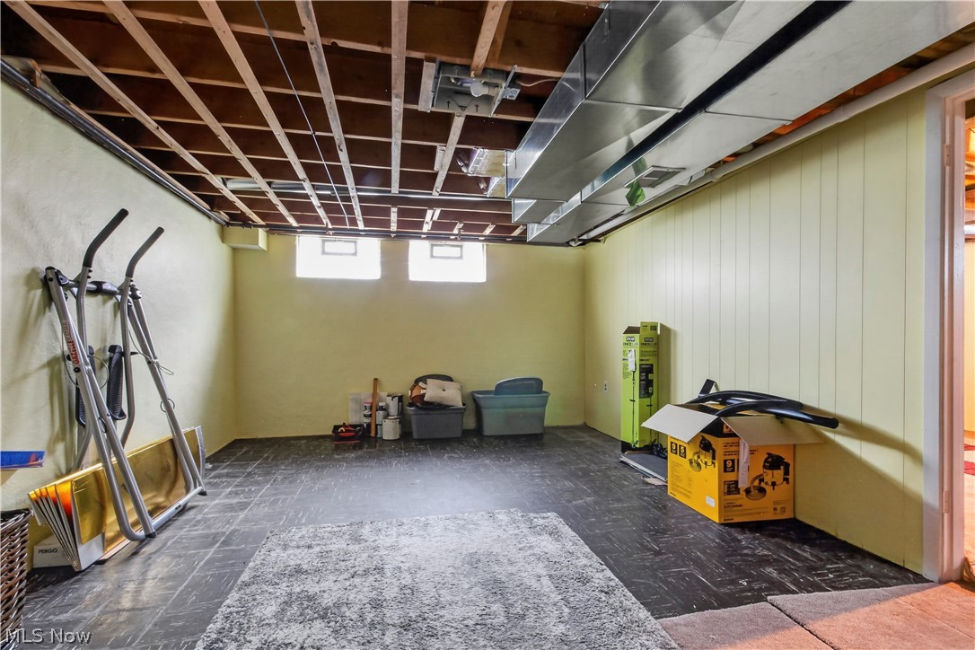 945 Larkridge Avenue Property Photo 18