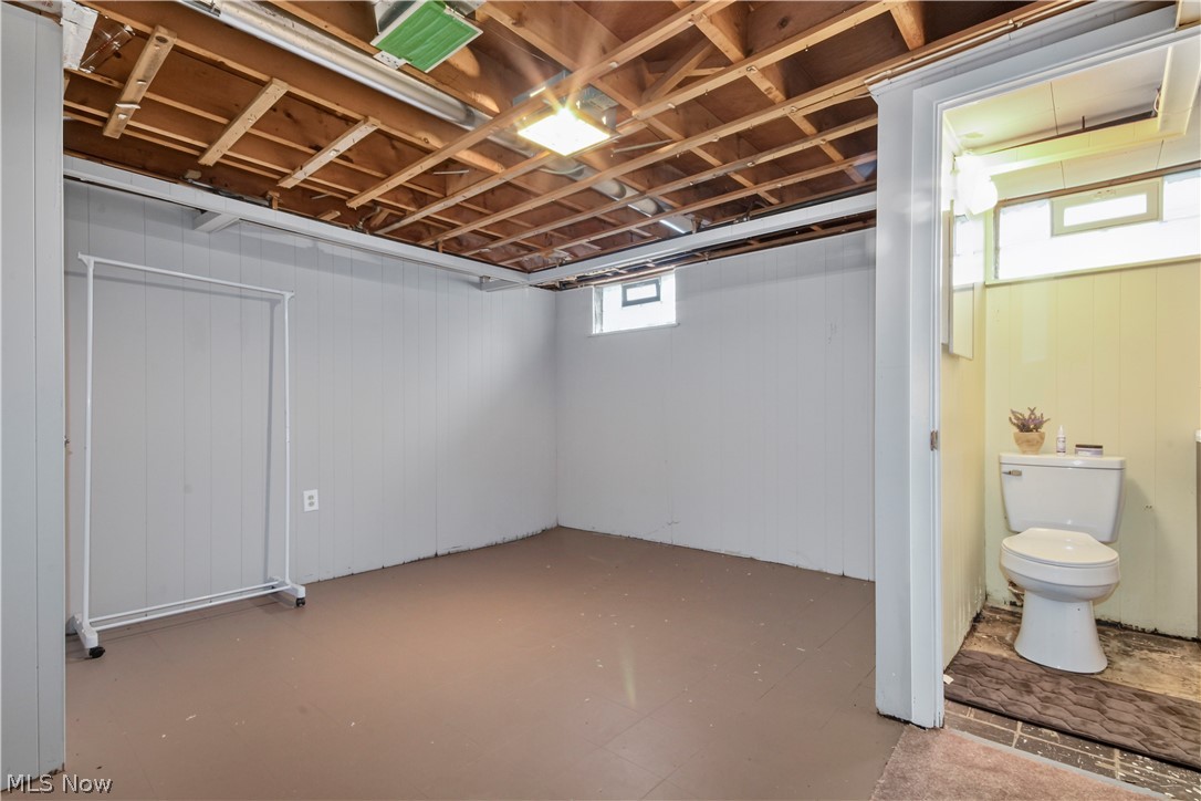 945 Larkridge Avenue Property Photo 20