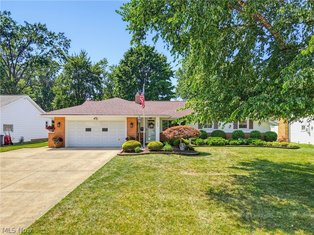988 Cranbrook Drive