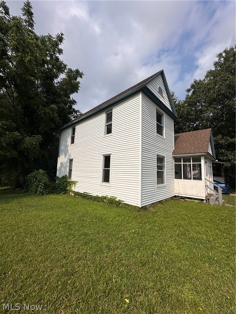 1061 Ackley Street Property Photo 2