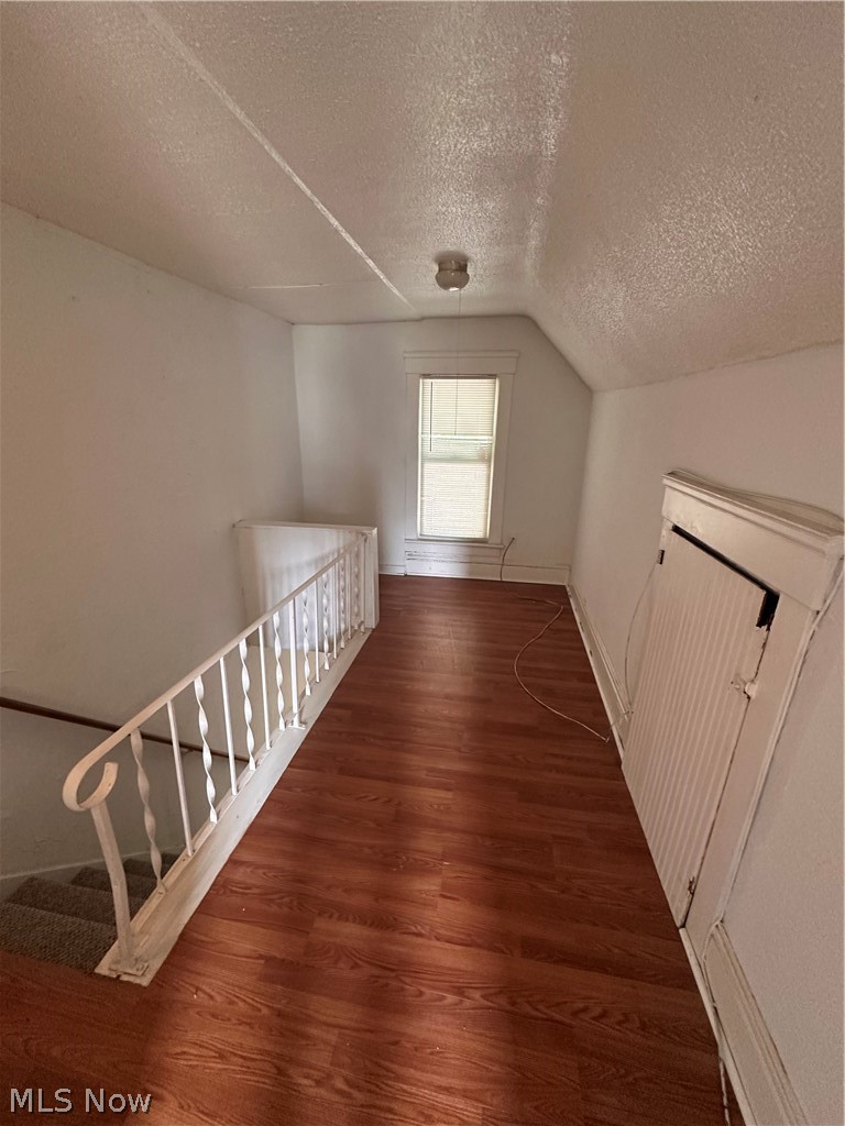 1061 Ackley Street Property Photo 15
