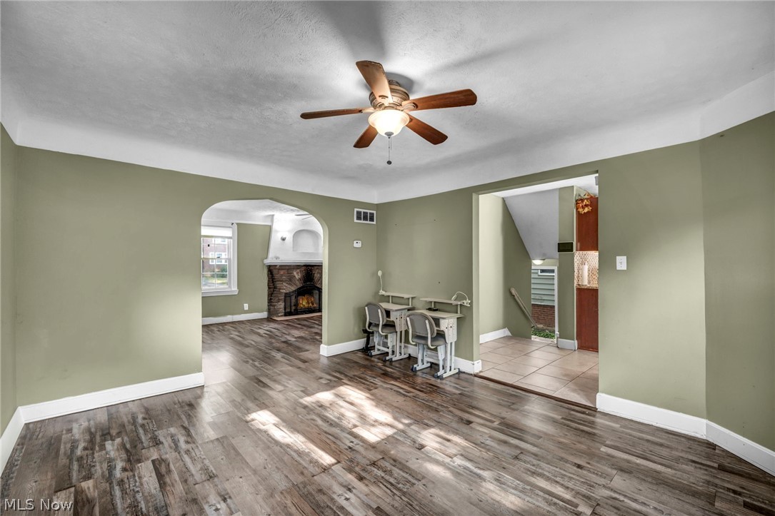 1270 Plainfield Road Property Photo 6
