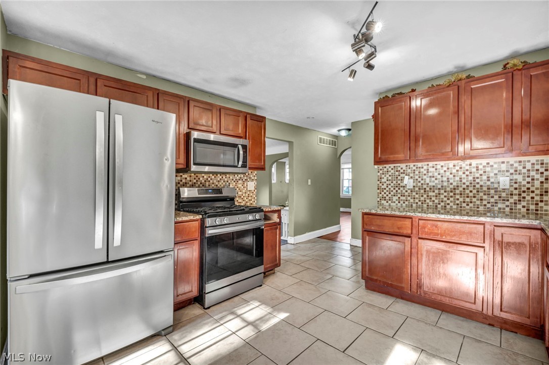 1270 Plainfield Road Property Photo 7