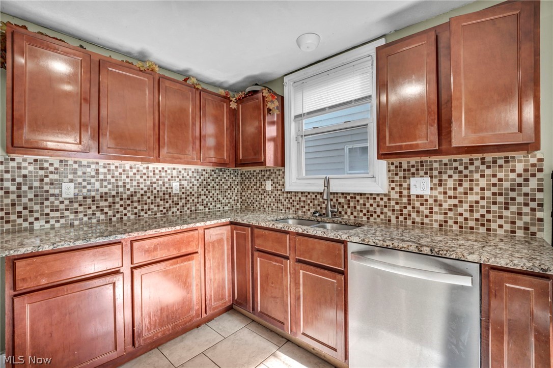 1270 Plainfield Road Property Photo 8