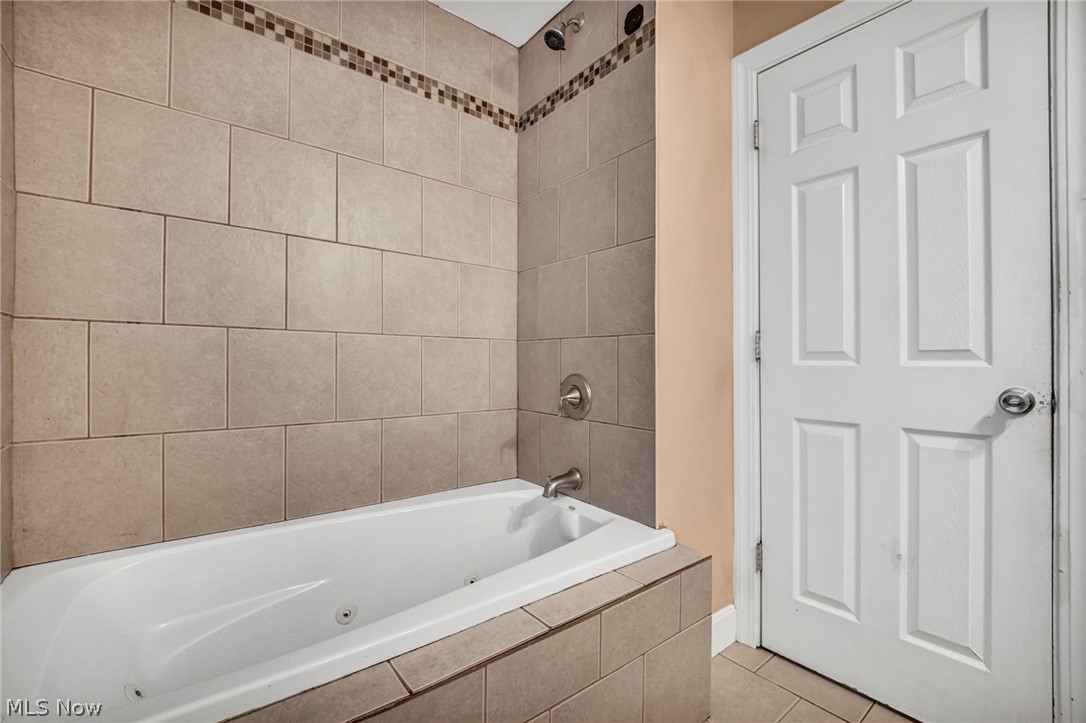 1270 Plainfield Road Property Photo 16