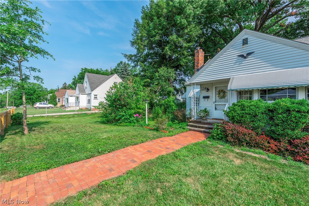 455 11th Street Property Photo 3