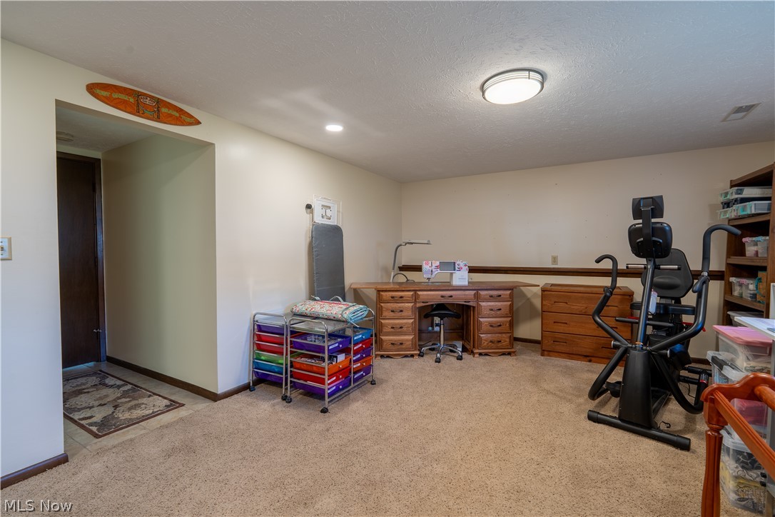 546 Fieldstone Drive Property Photo 28