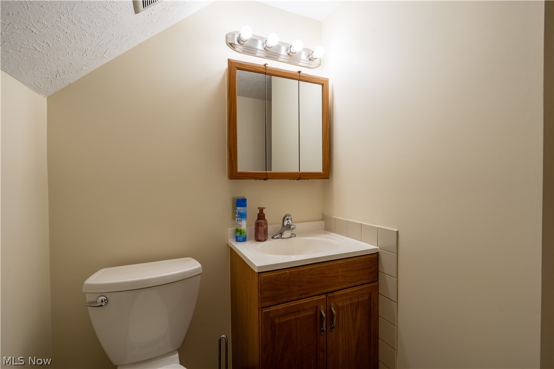 546 Fieldstone Drive Property Photo 29