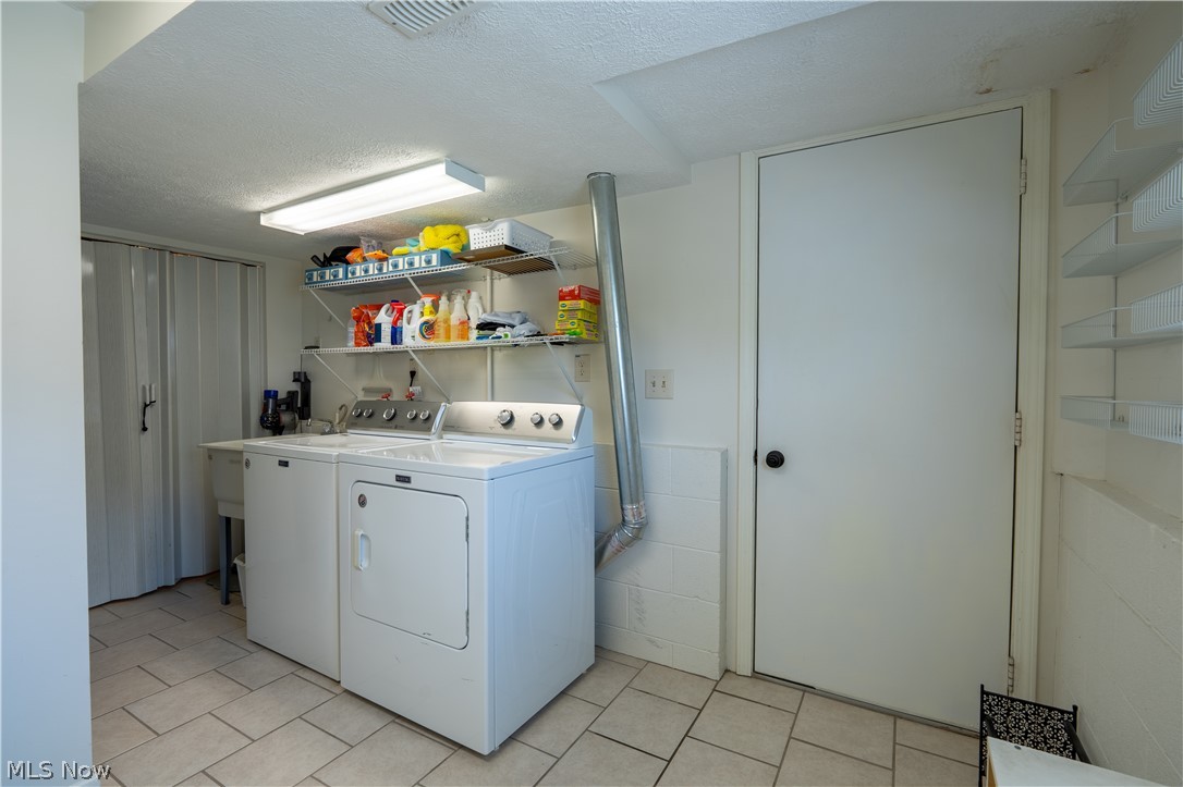546 Fieldstone Drive Property Photo 40