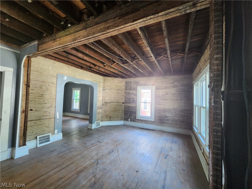 607 Aetna Street Property Photo 7