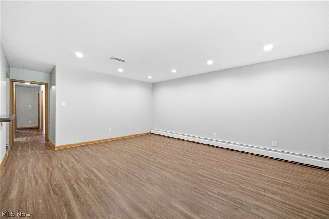 1097 Oak Tree Road Property Photo 5