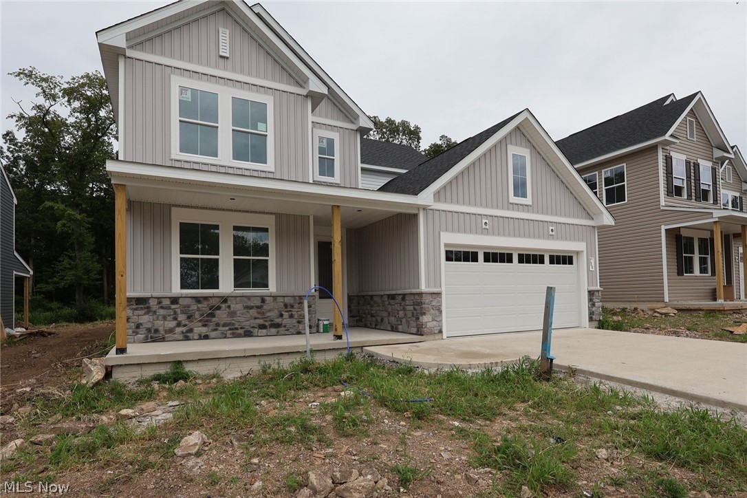 288 N Lighthouse Oval Property Photo 2