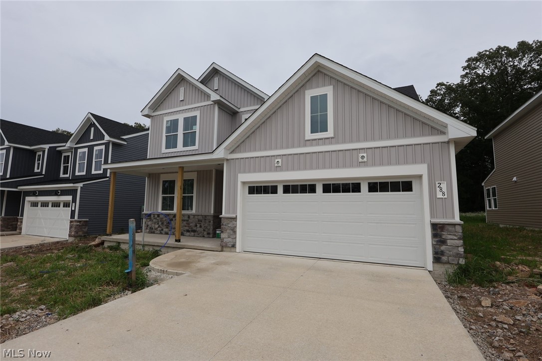 288 N Lighthouse Oval Property Photo 3