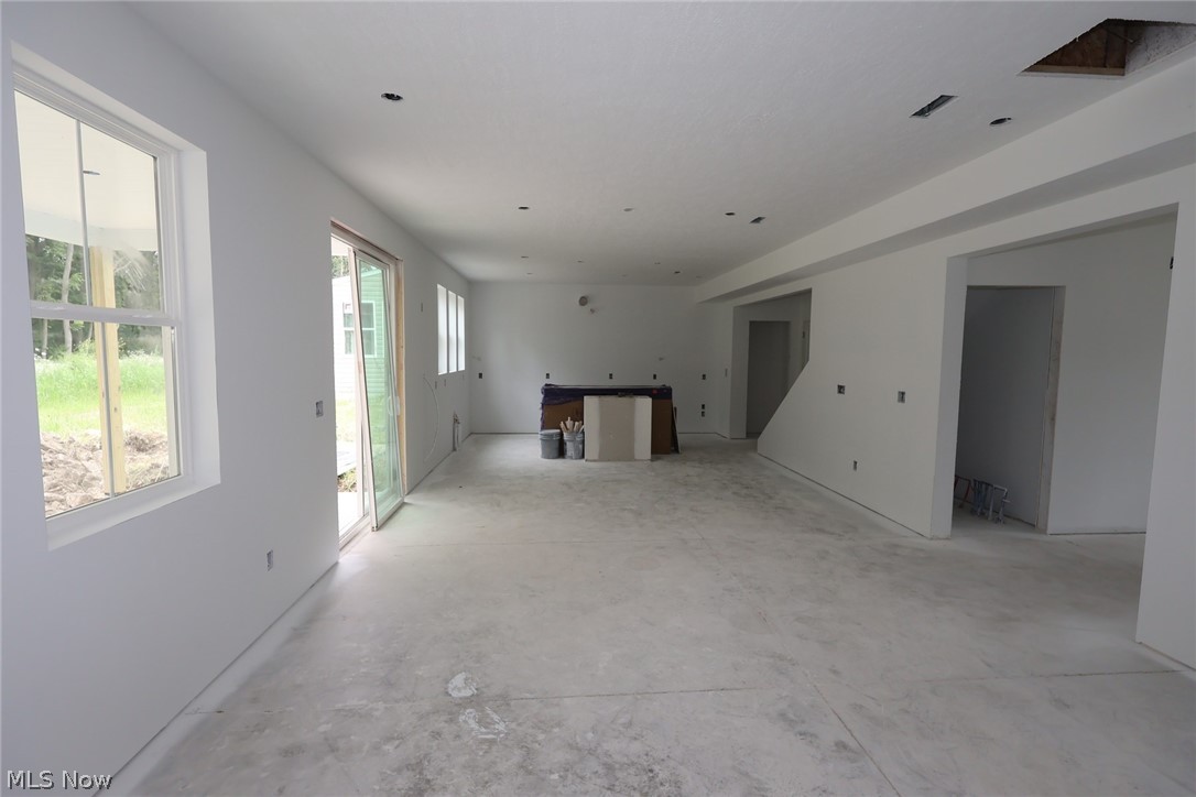 288 N Lighthouse Oval Property Photo 5
