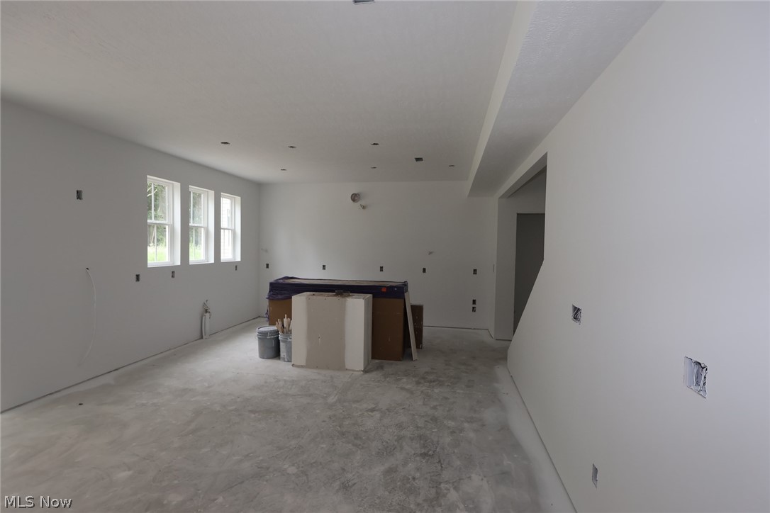 288 N Lighthouse Oval Property Photo 6