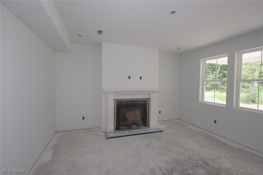 288 N Lighthouse Oval Property Photo 7
