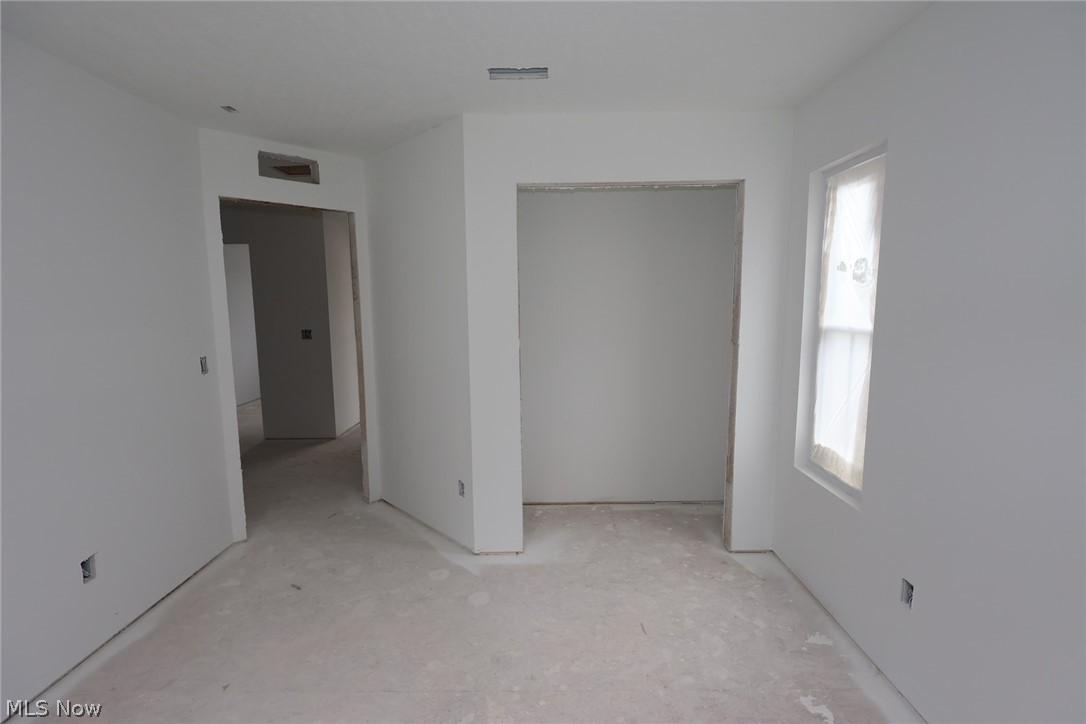 288 N Lighthouse Oval Property Photo 15