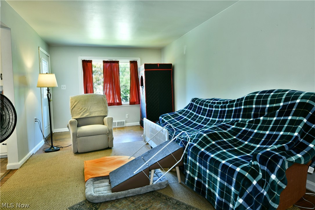 202 Elm Street Property Photo 4