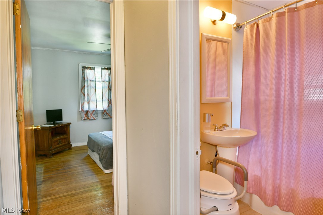 202 Elm Street Property Photo 24