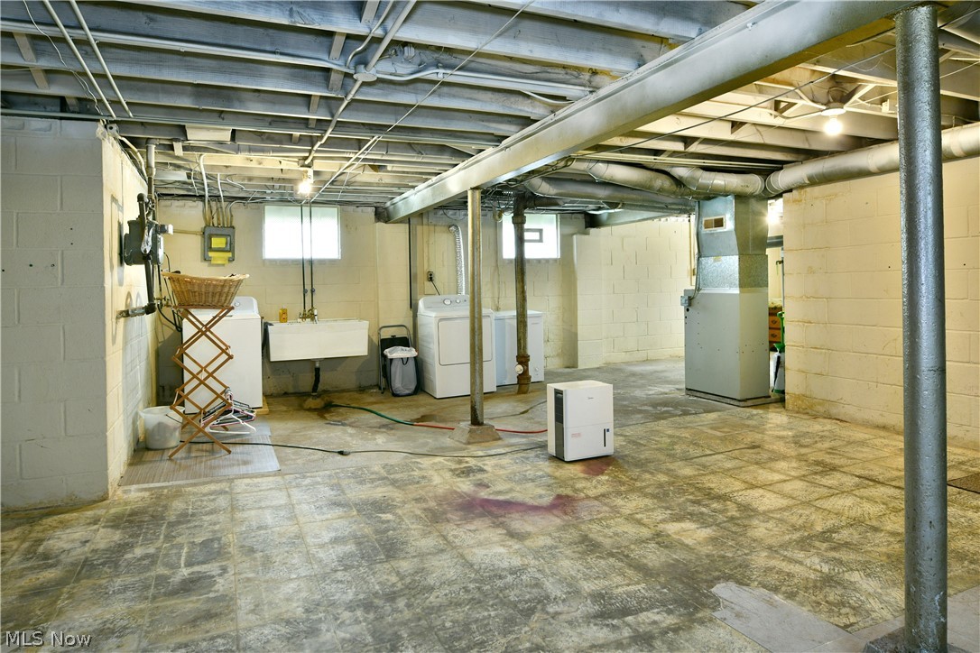 202 Elm Street Property Photo 31