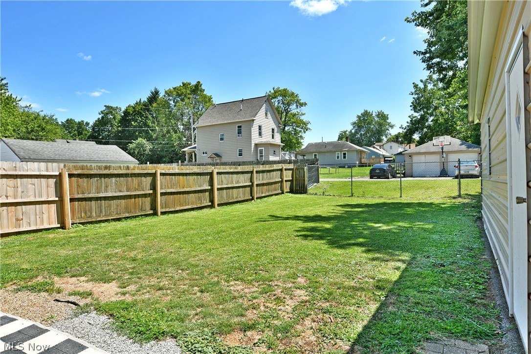202 Elm Street Property Photo 38