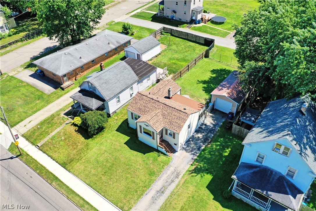 202 Elm Street Property Photo 41