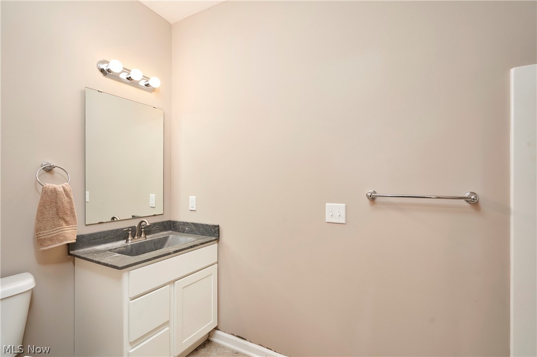 4250 Lynn Road Property Photo 19