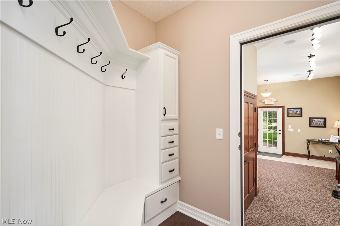 4250 Lynn Road Property Photo 20