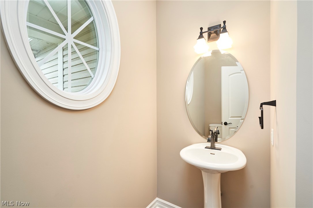 4250 Lynn Road Property Photo 29