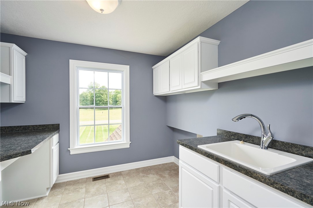 4250 Lynn Road Property Photo 37