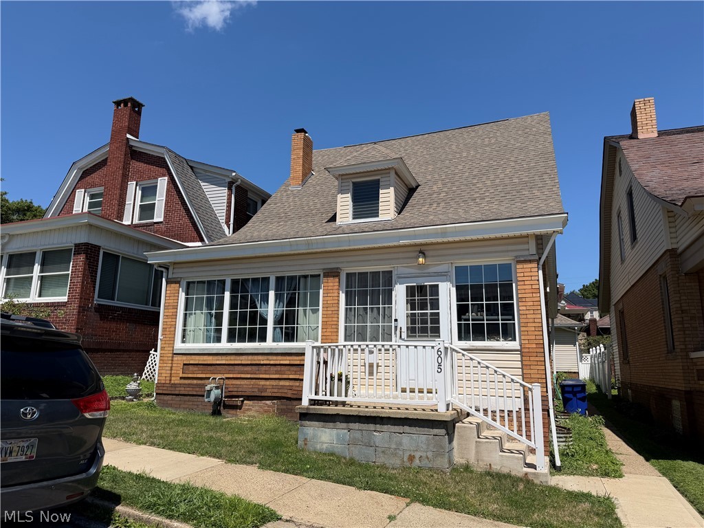605 Mckinnon Avenue Property Photo 1