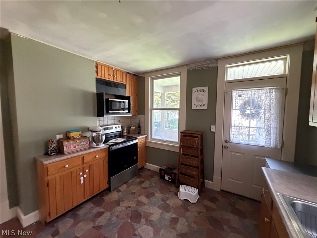 605 Mckinnon Avenue Property Photo 4