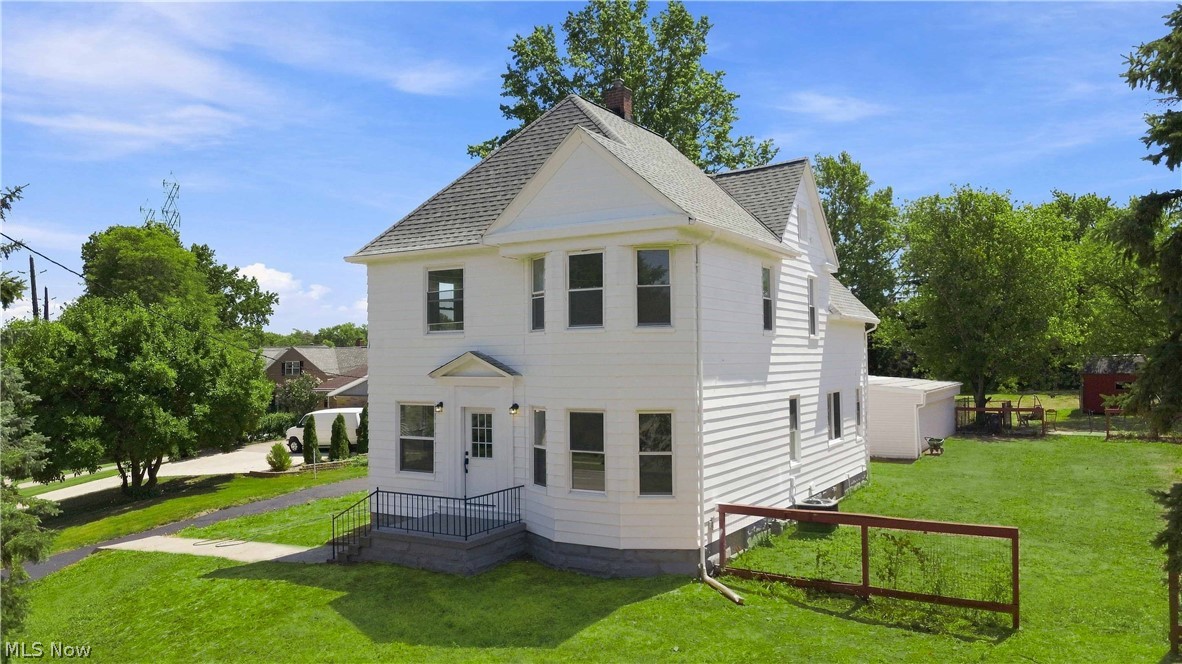 3223 W Pleasant Valley Road Property Photo