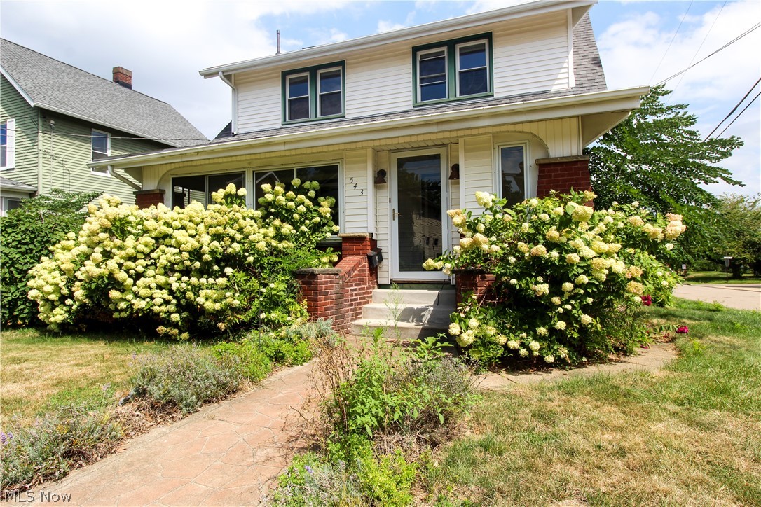 543 W Maple Street Property Photo