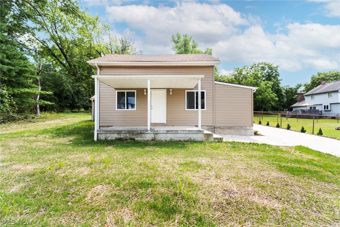 9 Dravis Drive Property Photo 2