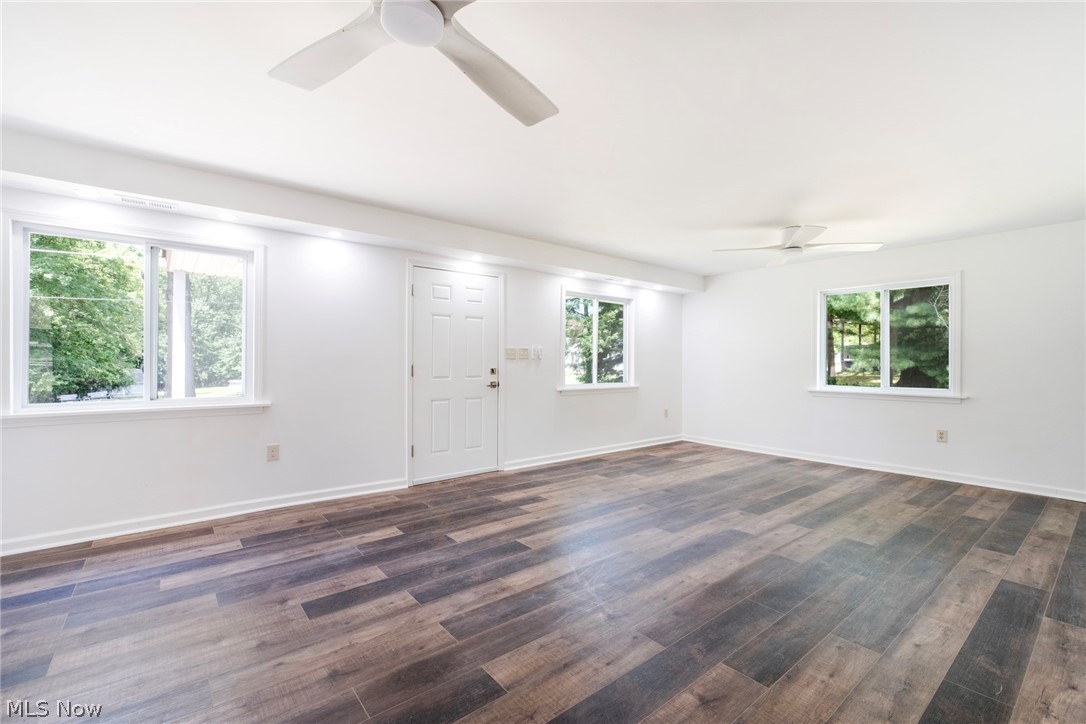 9 Dravis Drive Property Photo 4