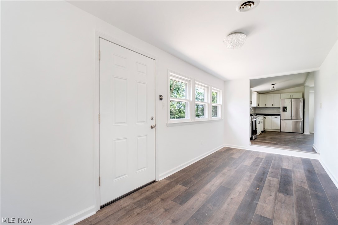 9 Dravis Drive Property Photo 10