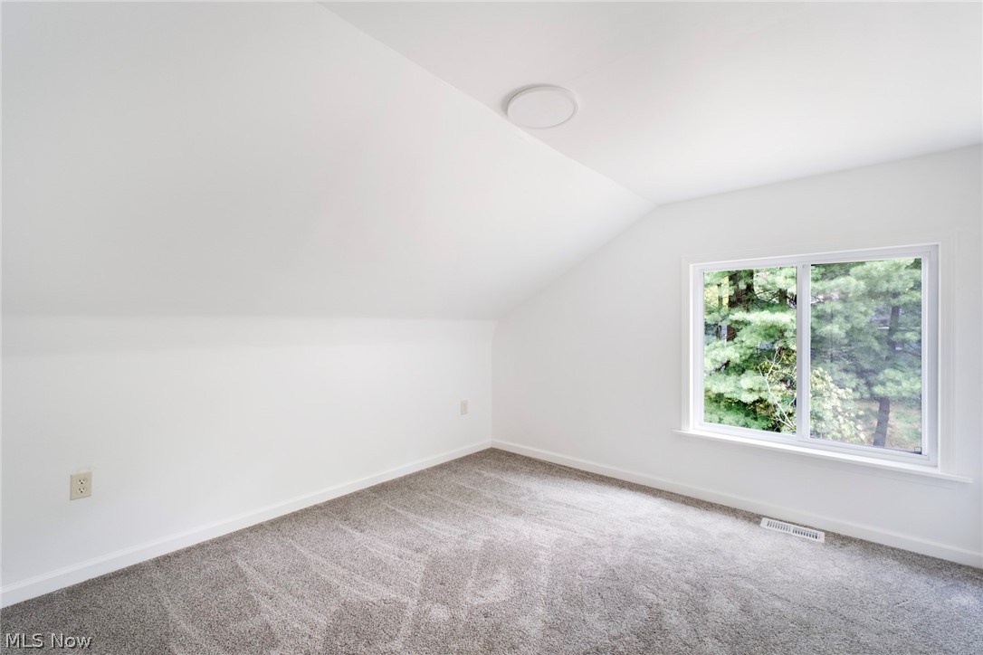 9 Dravis Drive Property Photo 20