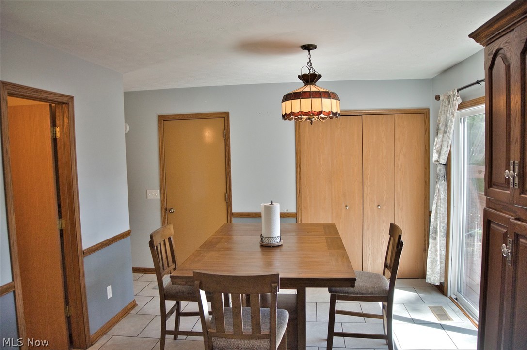 2758 Parkplace Drive Property Photo 5