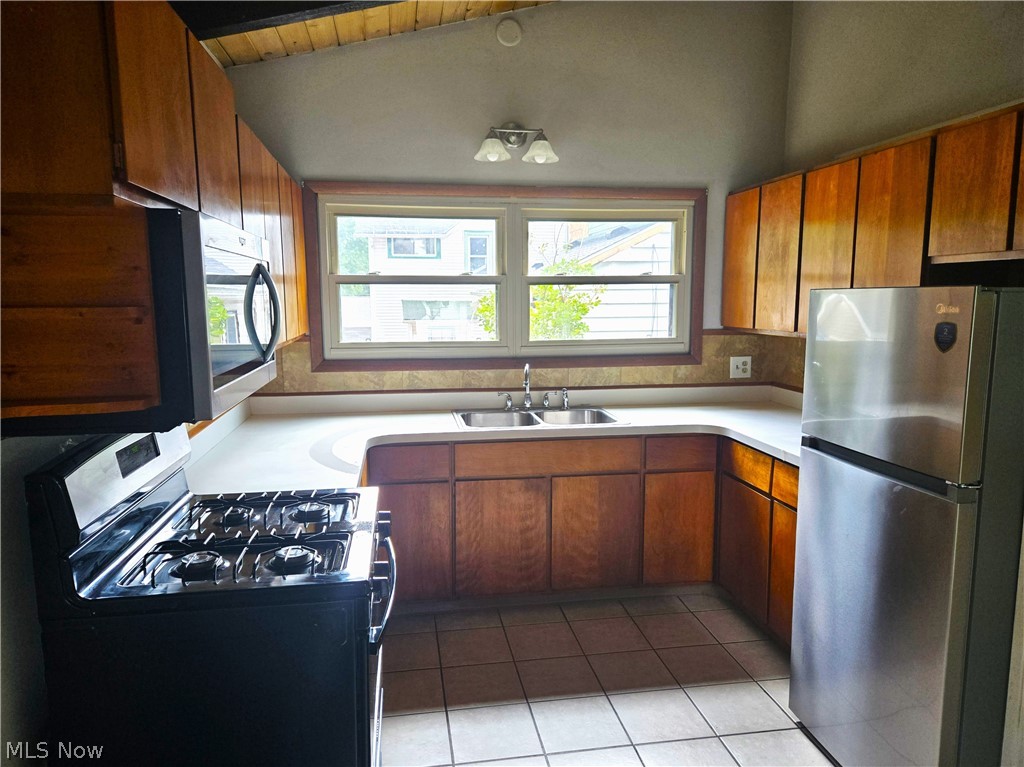 504 Larkin Avenue Property Photo 5