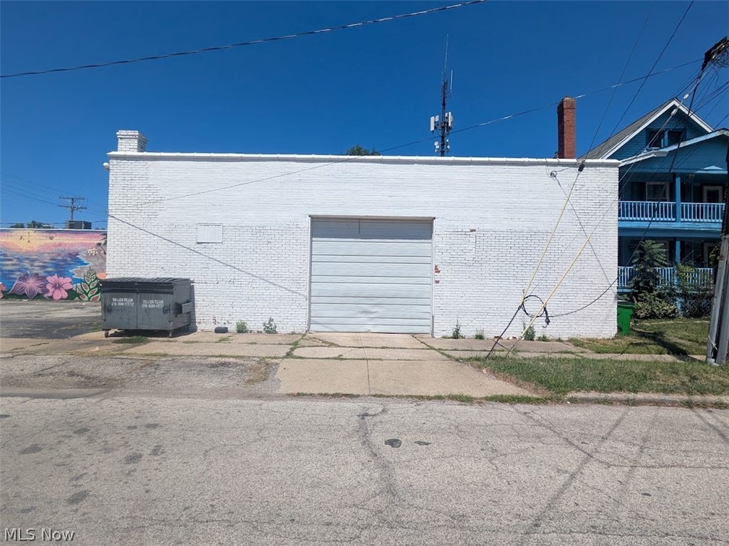 651 E 185th Street Property Photo 6